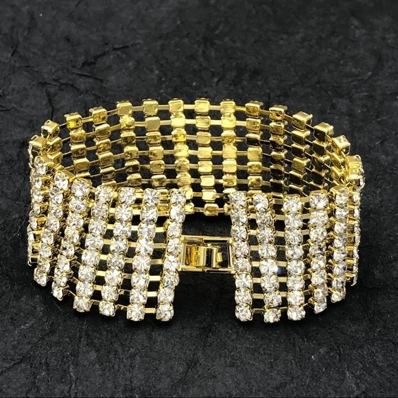 🌼 8 Row Rhinestone Fancy Clasp Bracelet - Picture 3 of 5